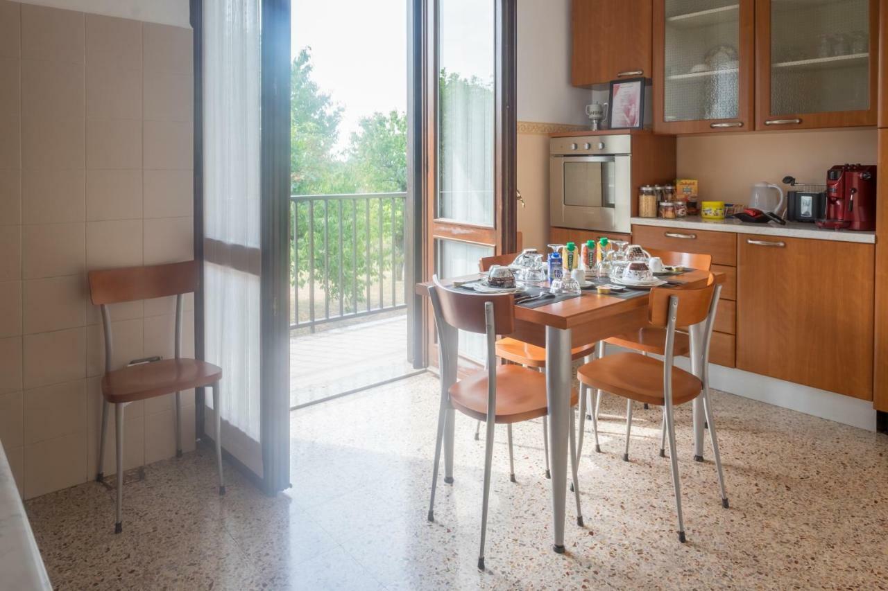 B&B Le Camelie Bareggio ภายนอก รูปภาพ